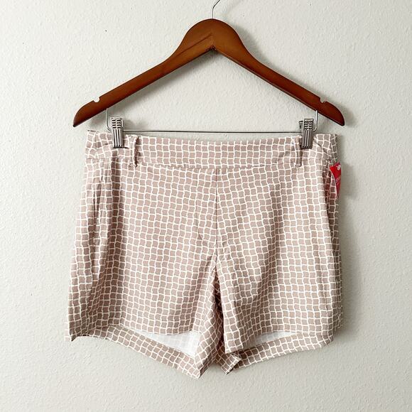 Spanx Sunshine Shorts UPF 50 4” Inseam Tan & White Shorts Women's Size Large NEW - Picture 2 of 10